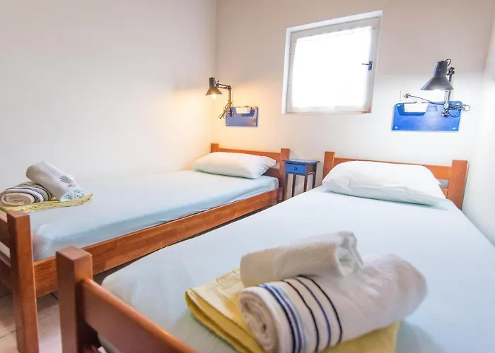 Semesterbostad House Soline Tkon